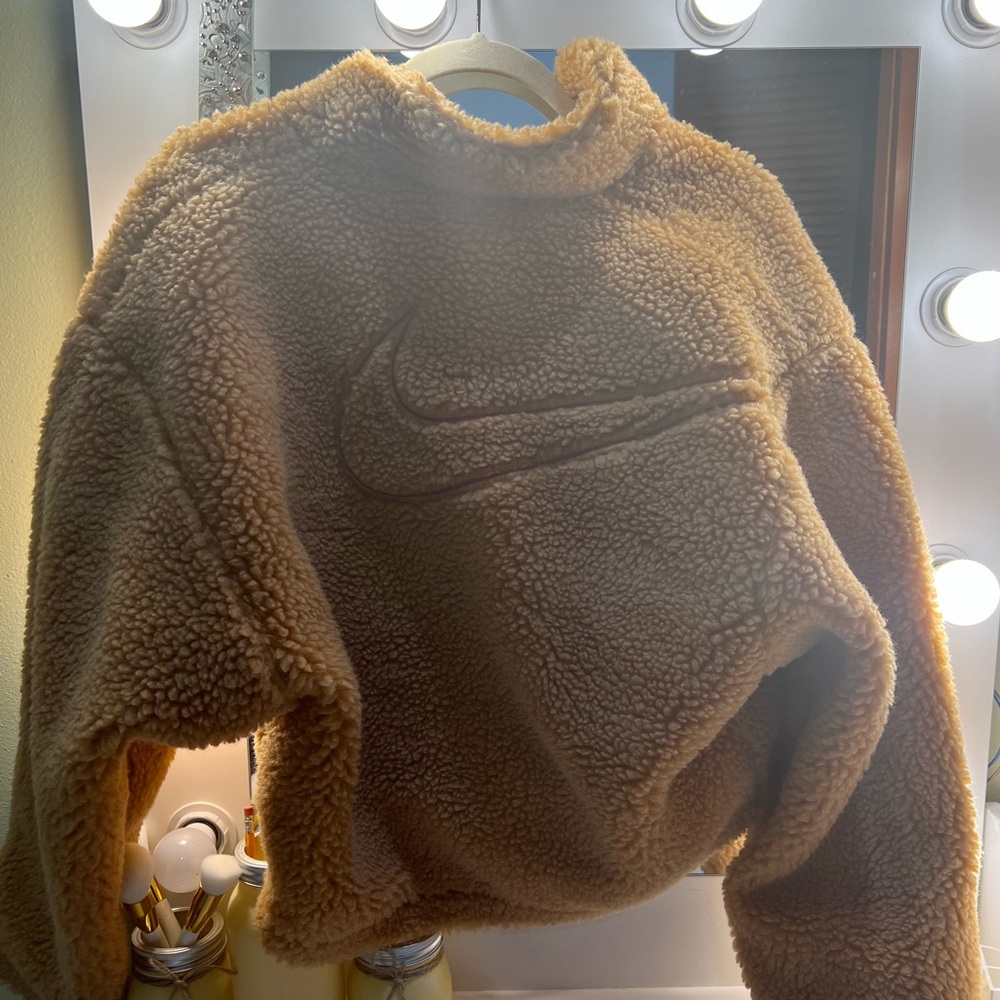 Nike furry jacket (oversized fit)